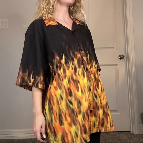 Men’s Large Benny’s Black W/Orange Flames Retro Bowling Shirt - Picture 4 of 8